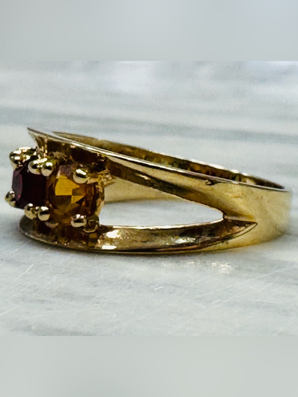 Vintage Gold Plated Three Stone Sample Ring | Size 7 | Y2K retro style - Picture 4 of 12